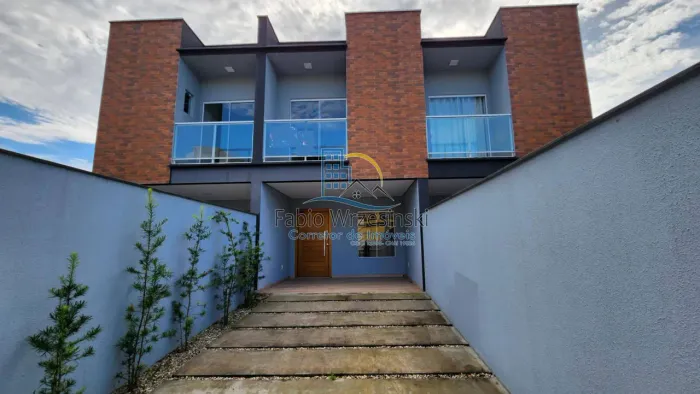 SOBRADO GEMINADO BAIRRO BUCAREIN EM JOINVILLE
