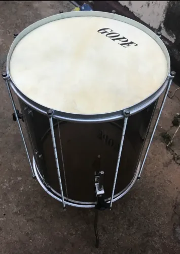 Surdo em acrílico e couro