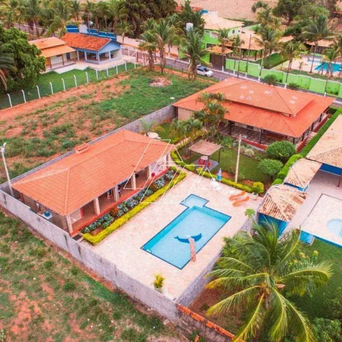 Rancho com 3 Quartos, Suíte, Piscina e Área de Lazer à Venda no Condomínio Vila do Sol, Pr