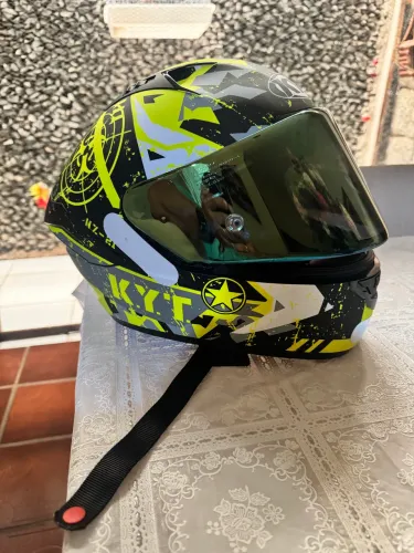 Capacete KYT NZ Race Blazing Matt yellow