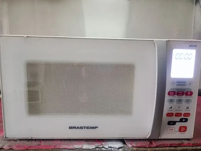 microondas Brastemp ative 31 litros com grill funcionando perfeitamente excelente 