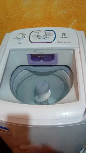 Máquina de lavar Eletrolux 11kg, seis meses de uso em perfeito estado 