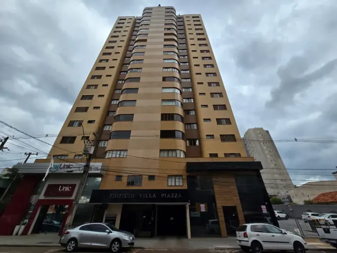 Centro comercial para venda possui 389 metros quadrados em Centro - Cascavel - PR