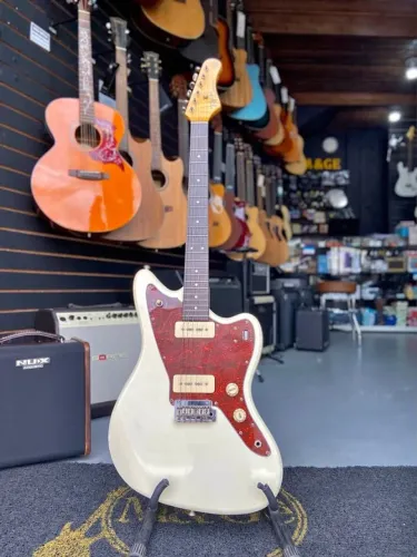 Guitarra Tagima TW-61 Jazz Master - Seminova