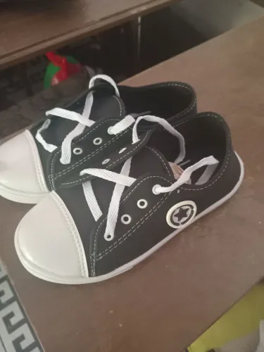 Tenis escolar