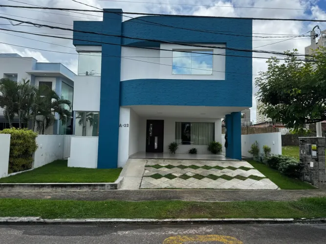 Casa duplex no condomínio Porto Boulevard