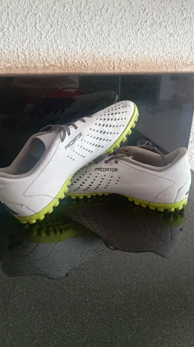 Vendo chuteira society Adidas predator