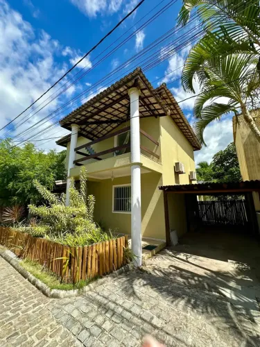 Casa em condominio em buraquinho