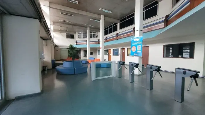 Prédio comercial para locação na Avenida Vitória