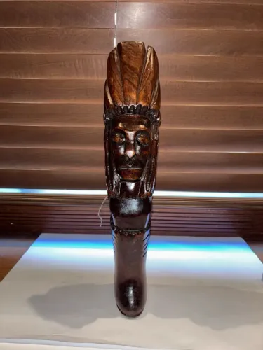 Estátua Jacarandá - ÍNDIO -37cm de altura