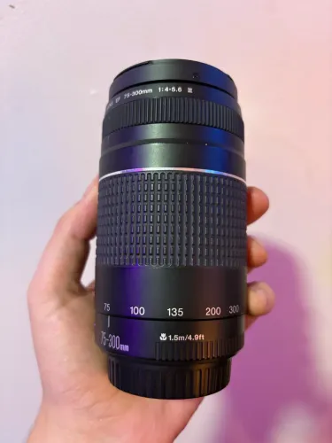 Lente Canon EF 75-300mm f/4-5.6 III + Filtro UV + Case