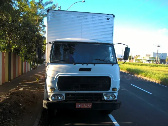 Caminhão Fiat 120 ANO 80 TOCO