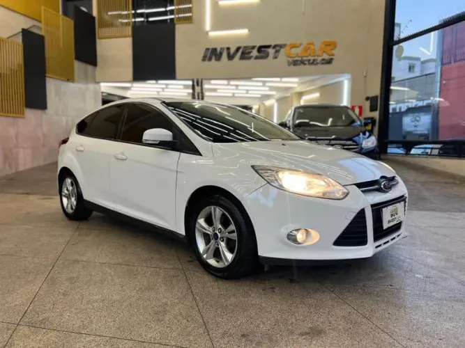 Ford Focus 1.6 S/1.6 SE Flex 16V 5P AUT 2015