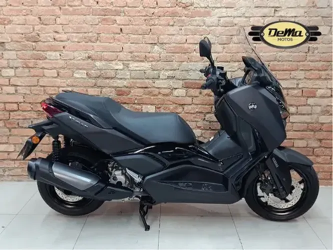Yamaha XMAX 300 CONNECTED 
