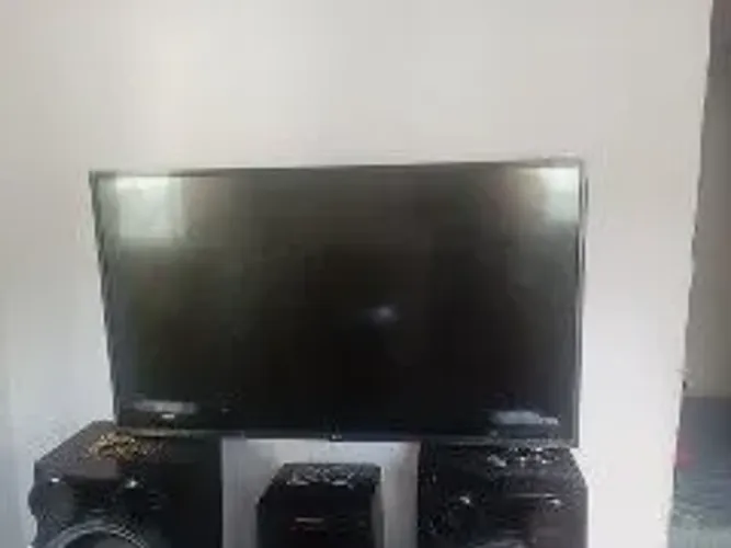 tv LG 43 e som Panasonic os dois por 900