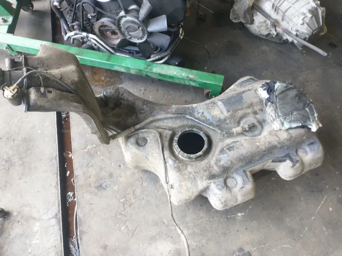 Tanque de combustível VW Passat V6 99