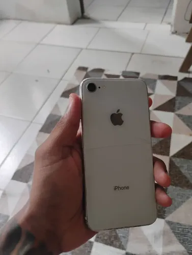 iPhone SE 128gb ios26