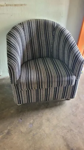 POLTRONA CONFORTÁVEL