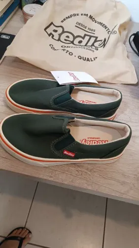 Tênis Redley Slip On verde novo