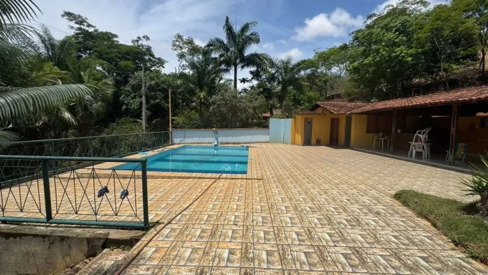 Chácara urbana com 20.522 m² | Dentro da cidade, documentada e porteira fechada