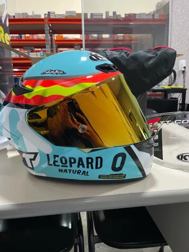 Capacete Leopard