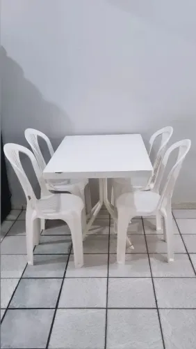 MESA COM 4 CADEIRAS TRAMONTINA