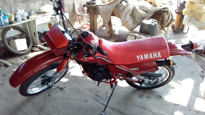 Dt 180 ano 87 trocados, freios,bateria,pneus, Aros muito nova R$21.000.00 ou troco carro.