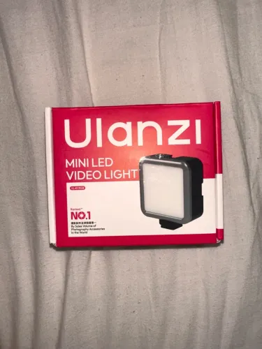Iluminador LED RGB Ulanzi VL49
