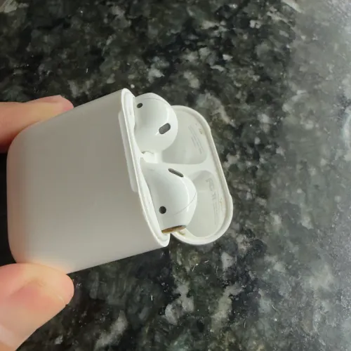 Apple AirPods 2° geração