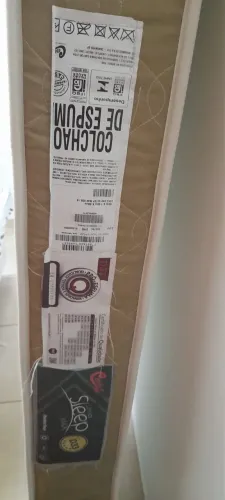 Vendo colchão solteiro 