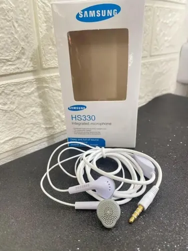 Fones Samsung com fio
