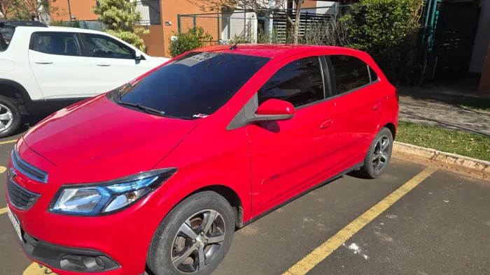 Chevrolet Onix Hatch LT 1.4 8V Flex Power Mec. 4P 2014