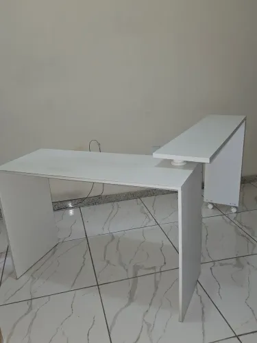 Escrivaninha giratória