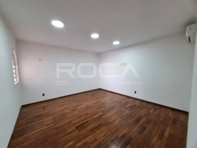 Casa Sobrado para Locação e Venda com 4 quartos, sendo 2 suítes no Jardim Sumaré, em Ribei