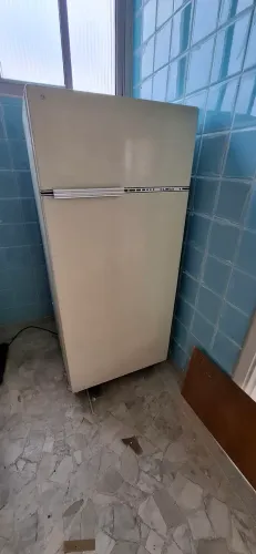 Geladeira antiga anos 60 ou 70