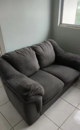 Vendo Sofá e Painel