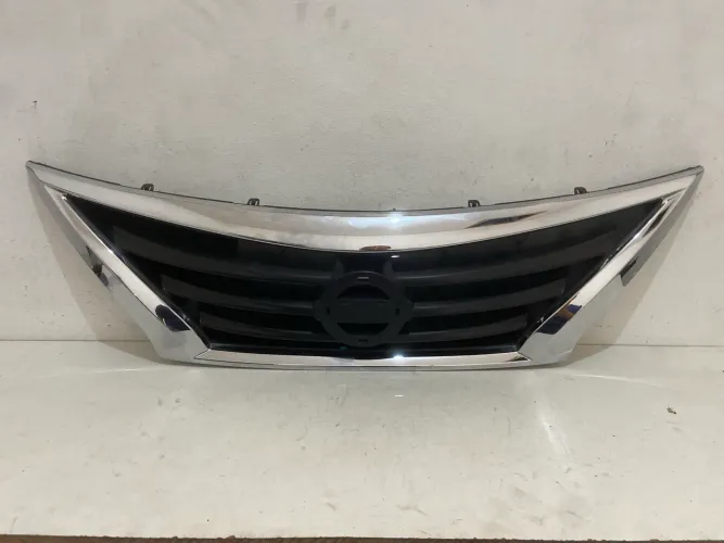 Grade Frontal Nissan Versa  2015 2016 2017 2018 2019  Original 