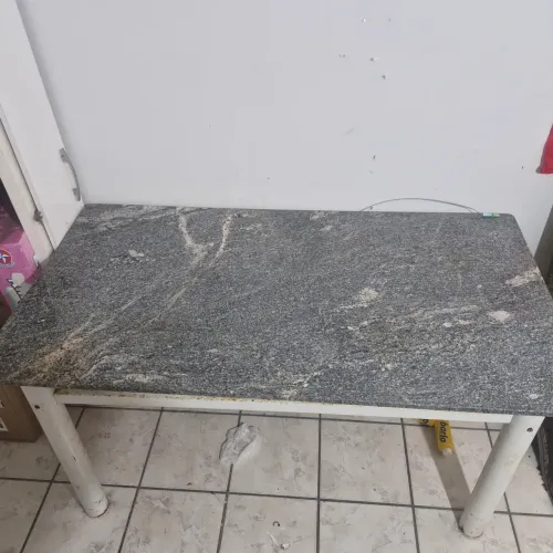 Mesa de mármore para vender logo