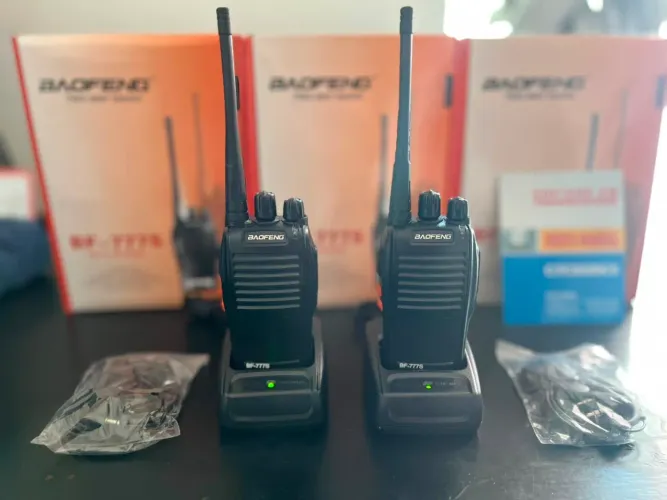 Rádio comunicador BAOFENE TWO-WAY