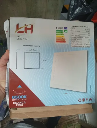 2 Painel LED de embutir quadrado da marca LH.
