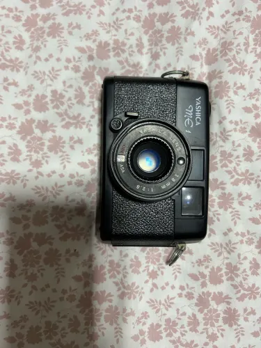Yashica ME-1