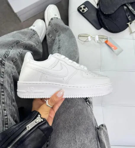 Nike air force preto e branco