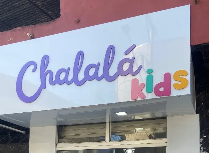 Placa para fachada Loja ACM Branca