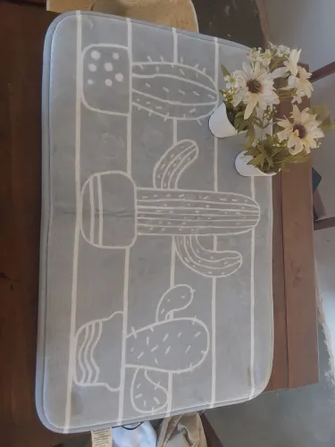 tapete pequeno decorativo estampa de cactos 
