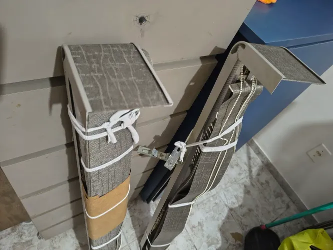2 persiana vertical cinza