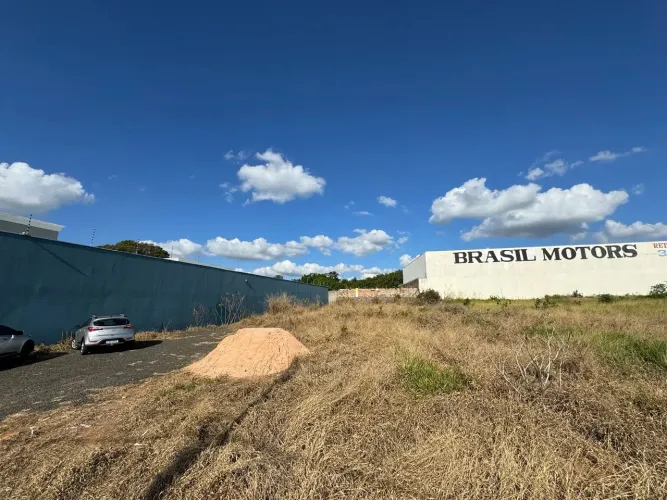 Terreno à venda - Bairro Parque das Árvores - 1.000m² - Plano