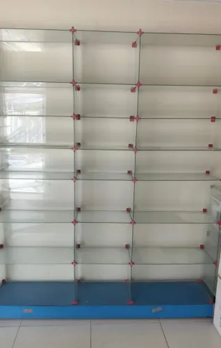 Prateleiras de vidro 