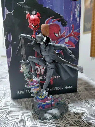 Spider-man Noir e Spider Ham Iron Studios 1/10