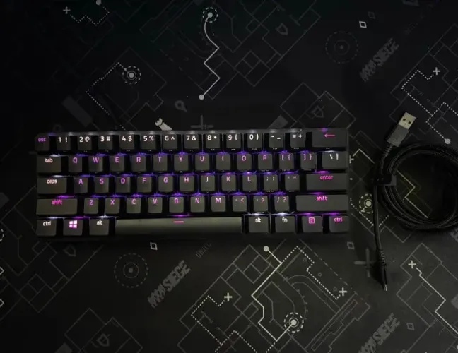 TECLADO RAZER HUNTSMAN MINI SWITCH OPTICAL RED