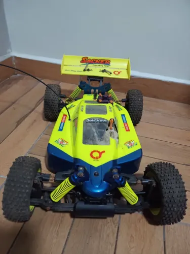 Automodelo a combustão